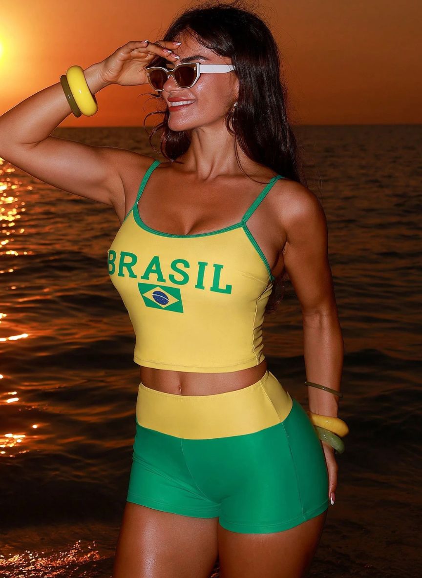 Biquíni Comportado Tauane Top Cropped e Shortinho Brasil Cup, Baha Morenna