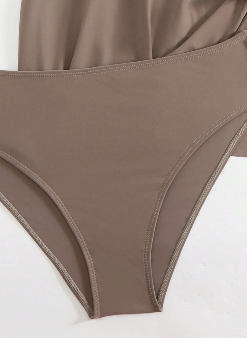 Conjunto Maiô Assimétrico Ully com Saia Degradê Envelope, Baha Morenna