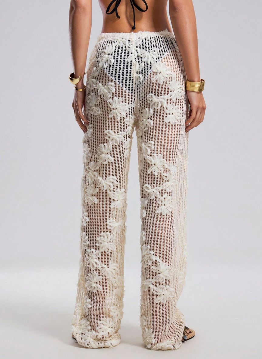 Calça Saída de Praia Noémie em Tricô Floral com Transparência, Baha Morenna